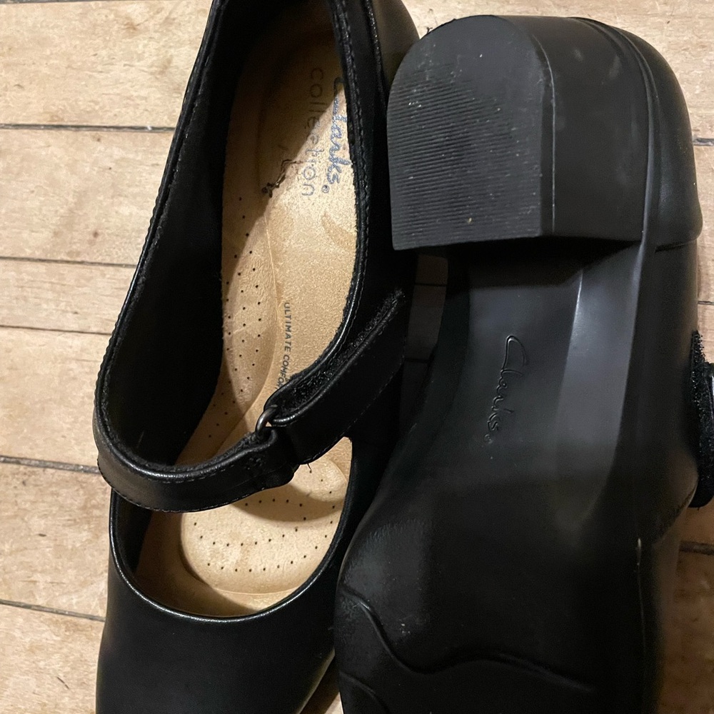 Clarks Black Leather Women's Shoes - Picture 4 of 8